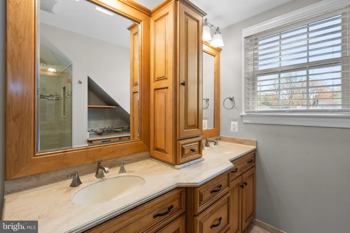 8513 Stable Dr, alexandria, va, 22308, fairfax