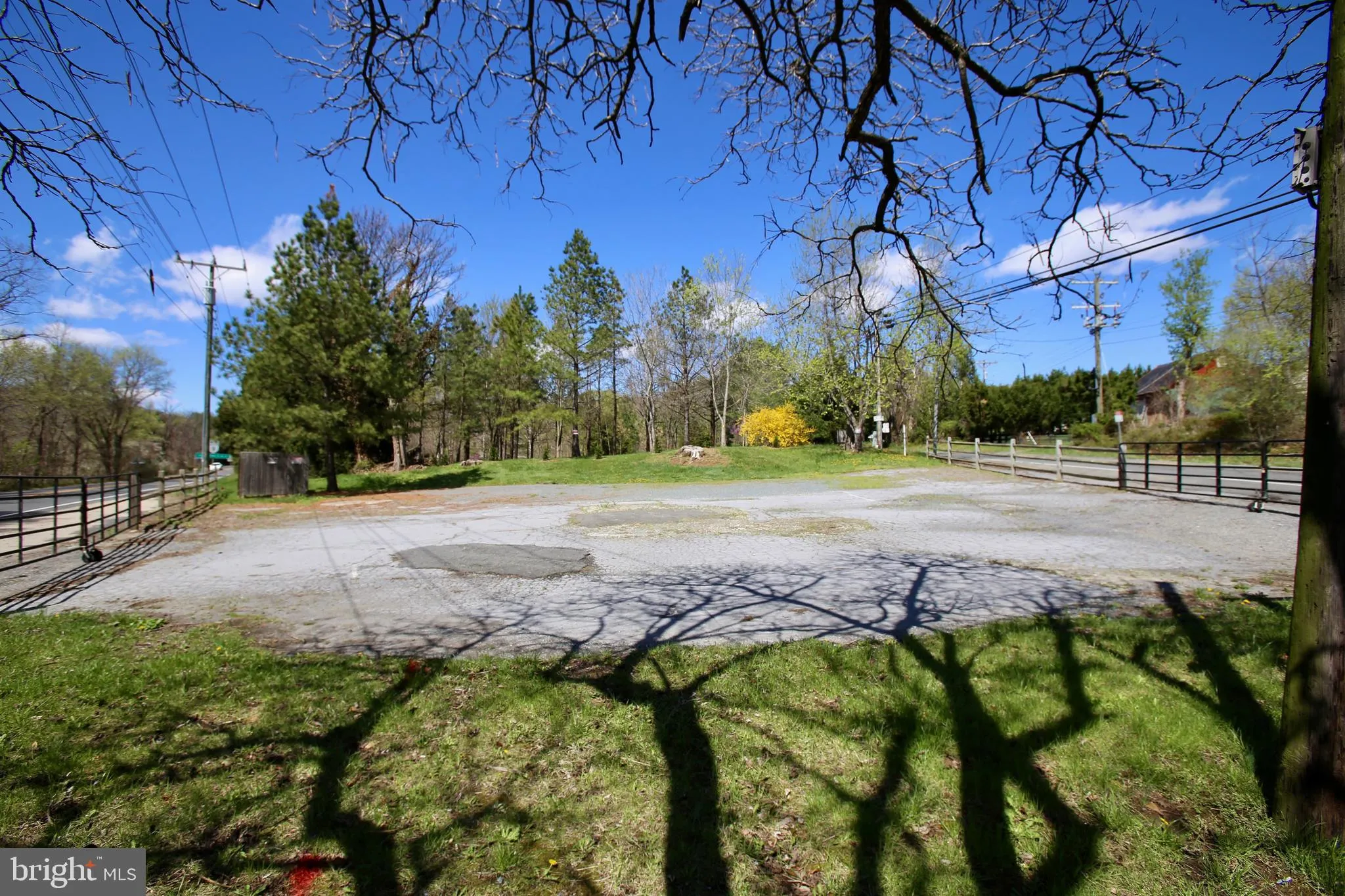 35972 CHARLES TOWN PIKE, Hillsboro, VA 20132