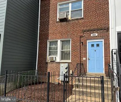 1002 18TH STREET, Washington, DC 20002