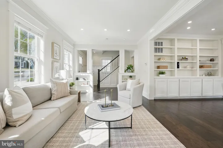 949 Patrick Henry Dr, arlington, va, 22205, arlington