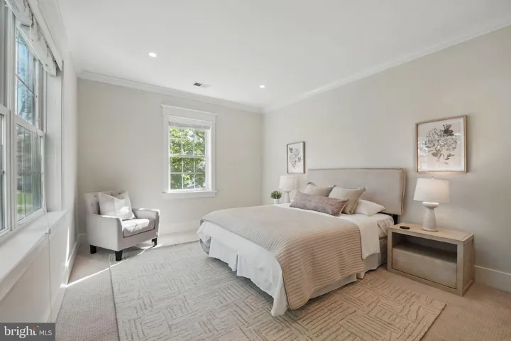 949 Patrick Henry Dr, arlington, va, 22205, arlington