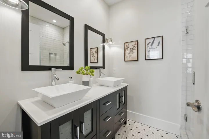 949 Patrick Henry Dr, arlington, va, 22205, arlington