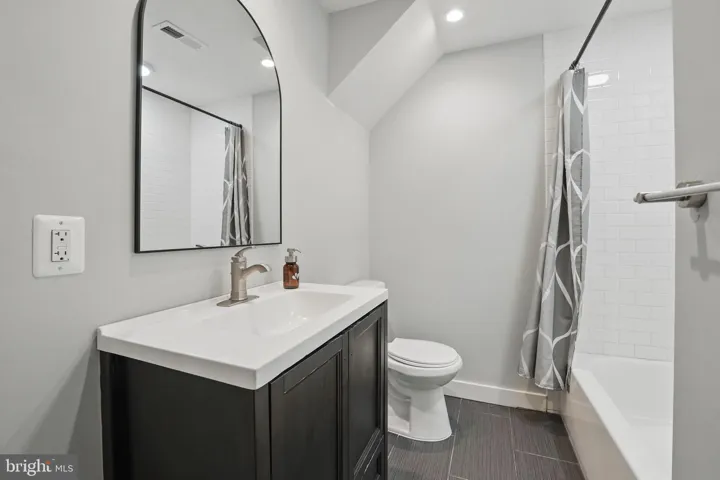 949 Patrick Henry Dr, arlington, va, 22205, arlington