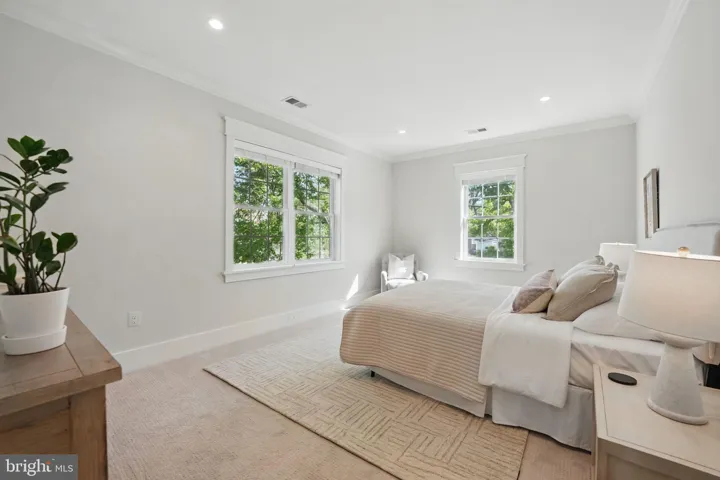 949 Patrick Henry Dr, arlington, va, 22205, arlington