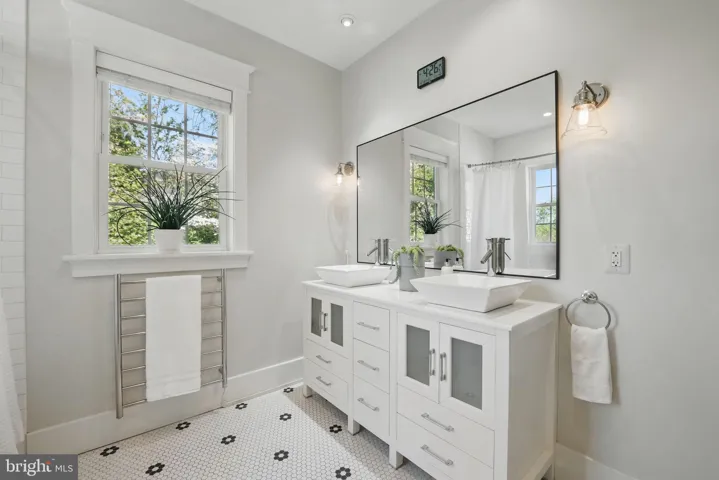 949 Patrick Henry Dr, arlington, va, 22205, arlington