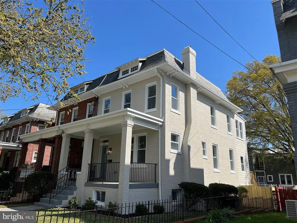 512 PEABODY STREET, Washington, DC 20011