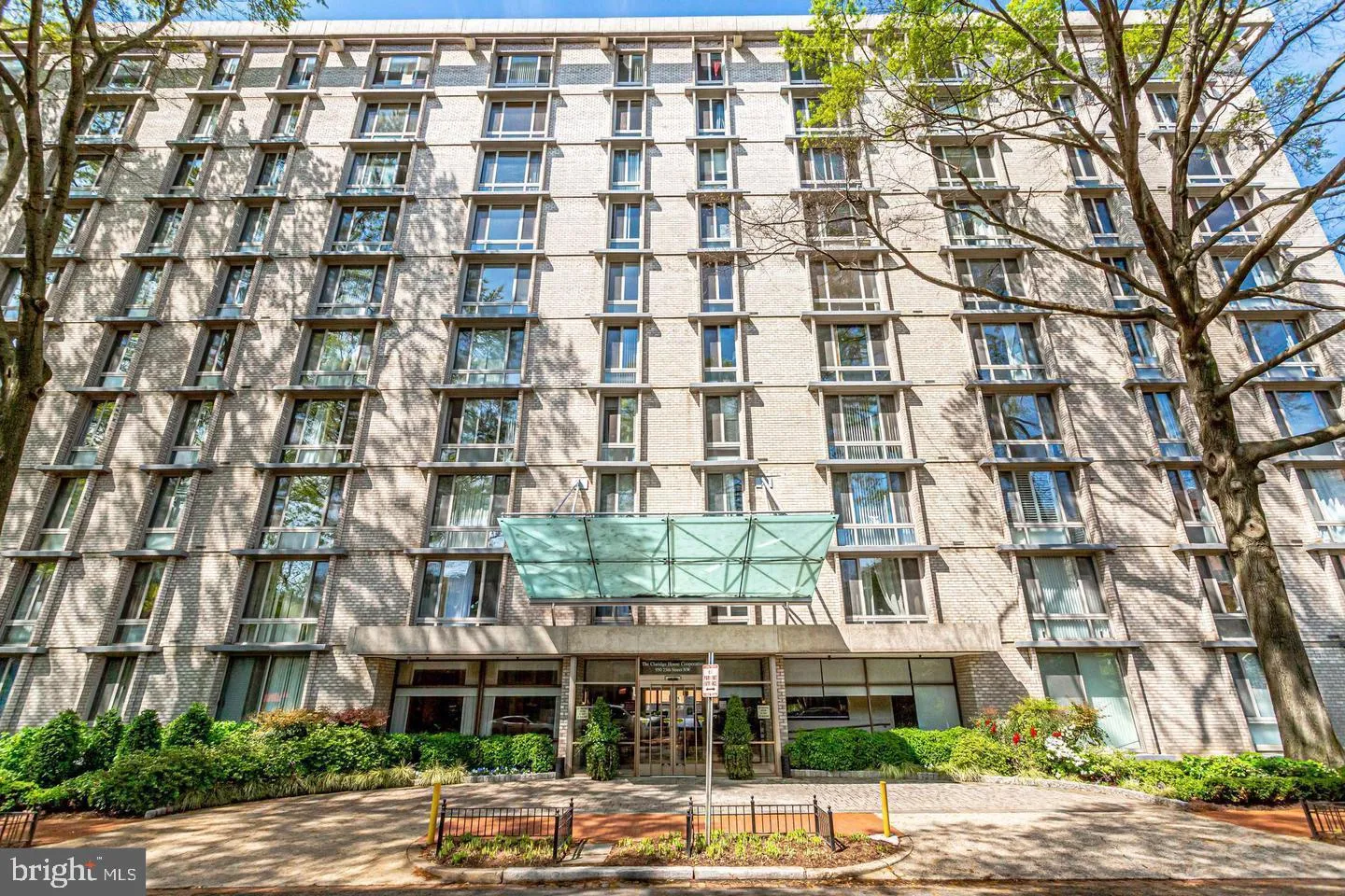 940 25TH STREET, Washington, DC 20037