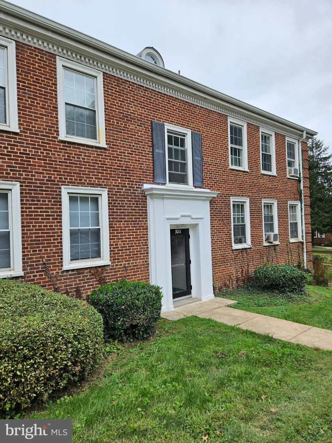 3011 ERIE STREET, Washington, DC 20020