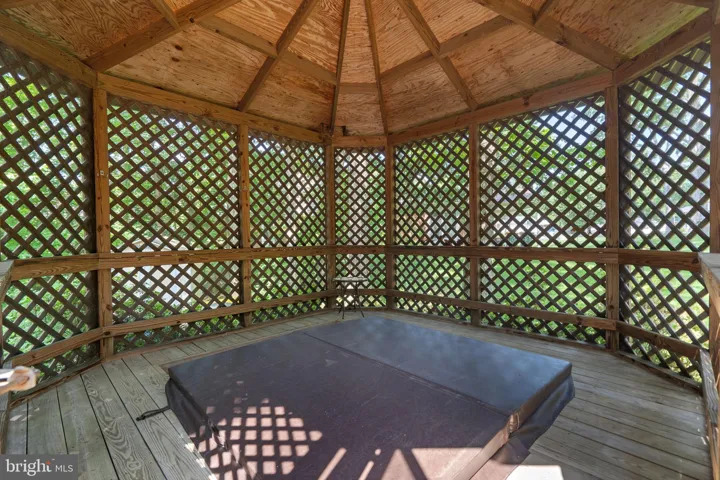 6929 Conservation Dr, Springfield, Virginia 22153