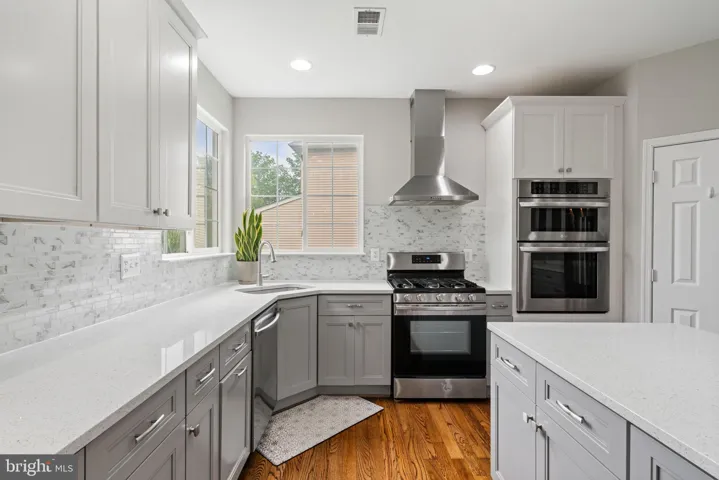 7637 Northington Ct, Gainesville, Virginia 20155