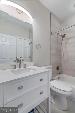 7637 Northington Ct, Gainesville, Virginia 20155