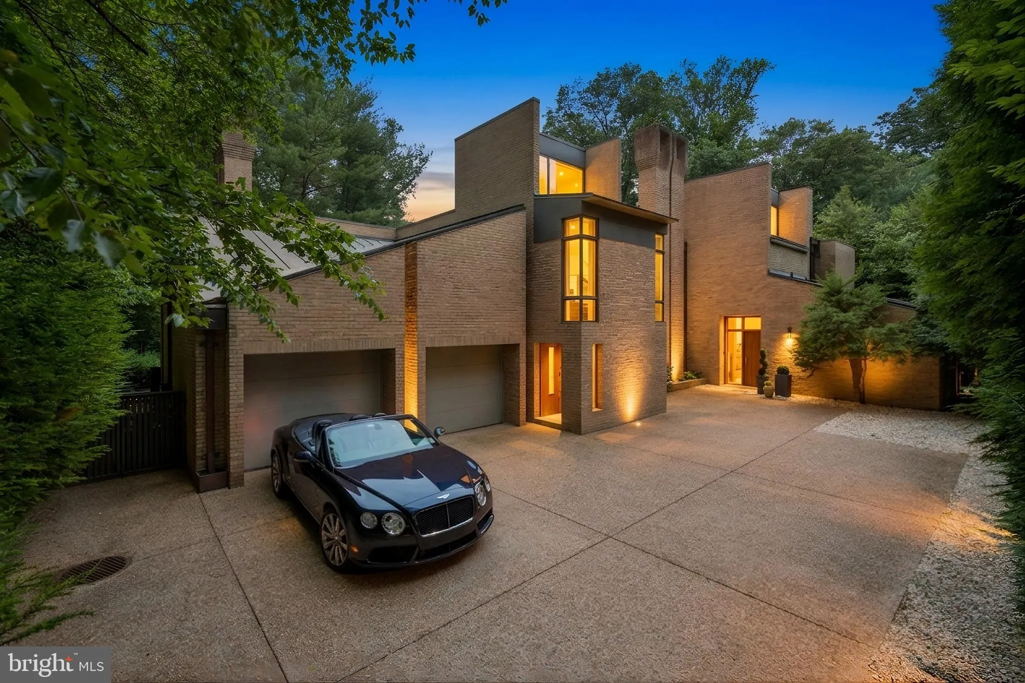 400 CHAIN BRIDGE, Mclean, VA 22101