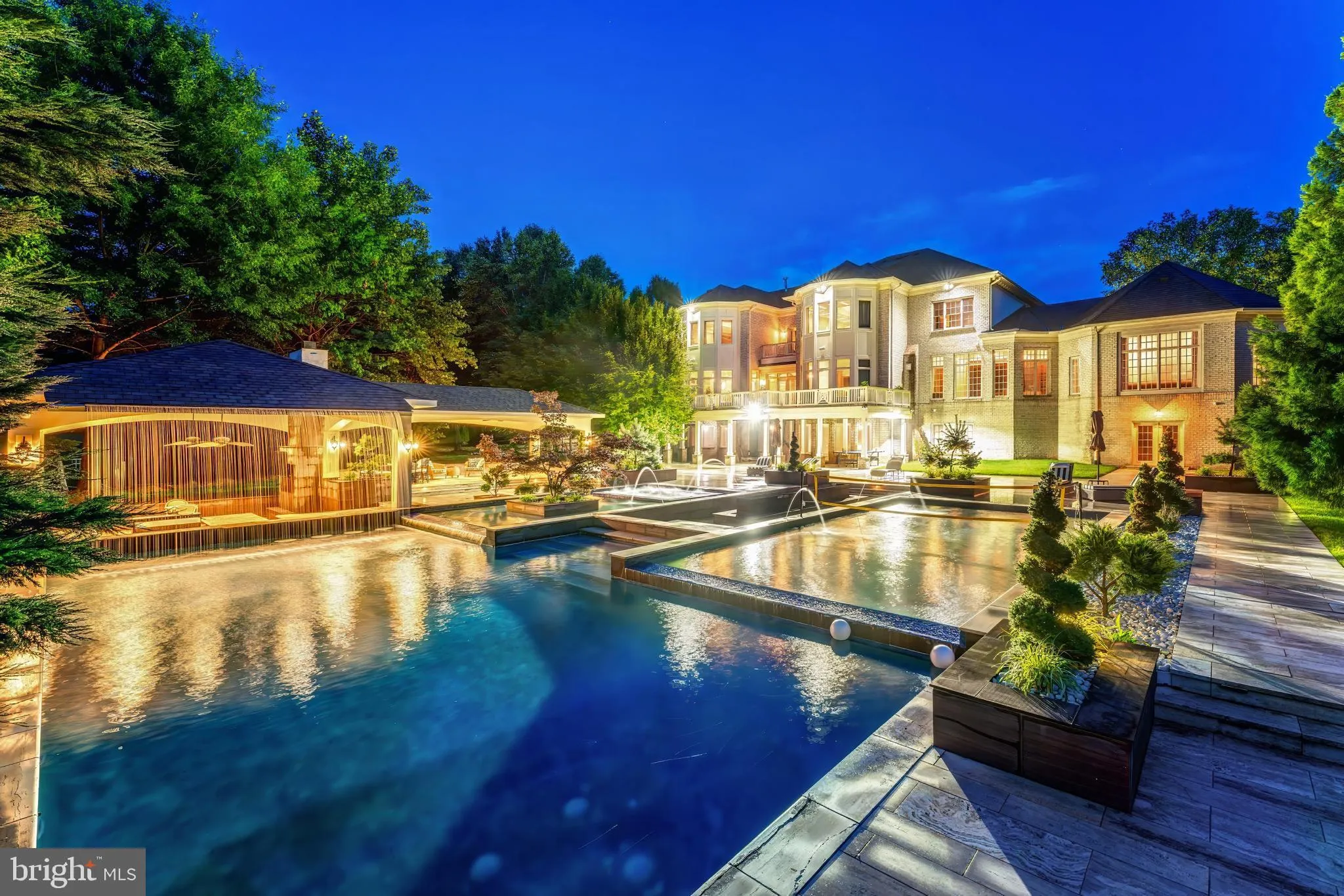 860 NICHOLAS RUN DRIVE, Great Falls, VA 22066