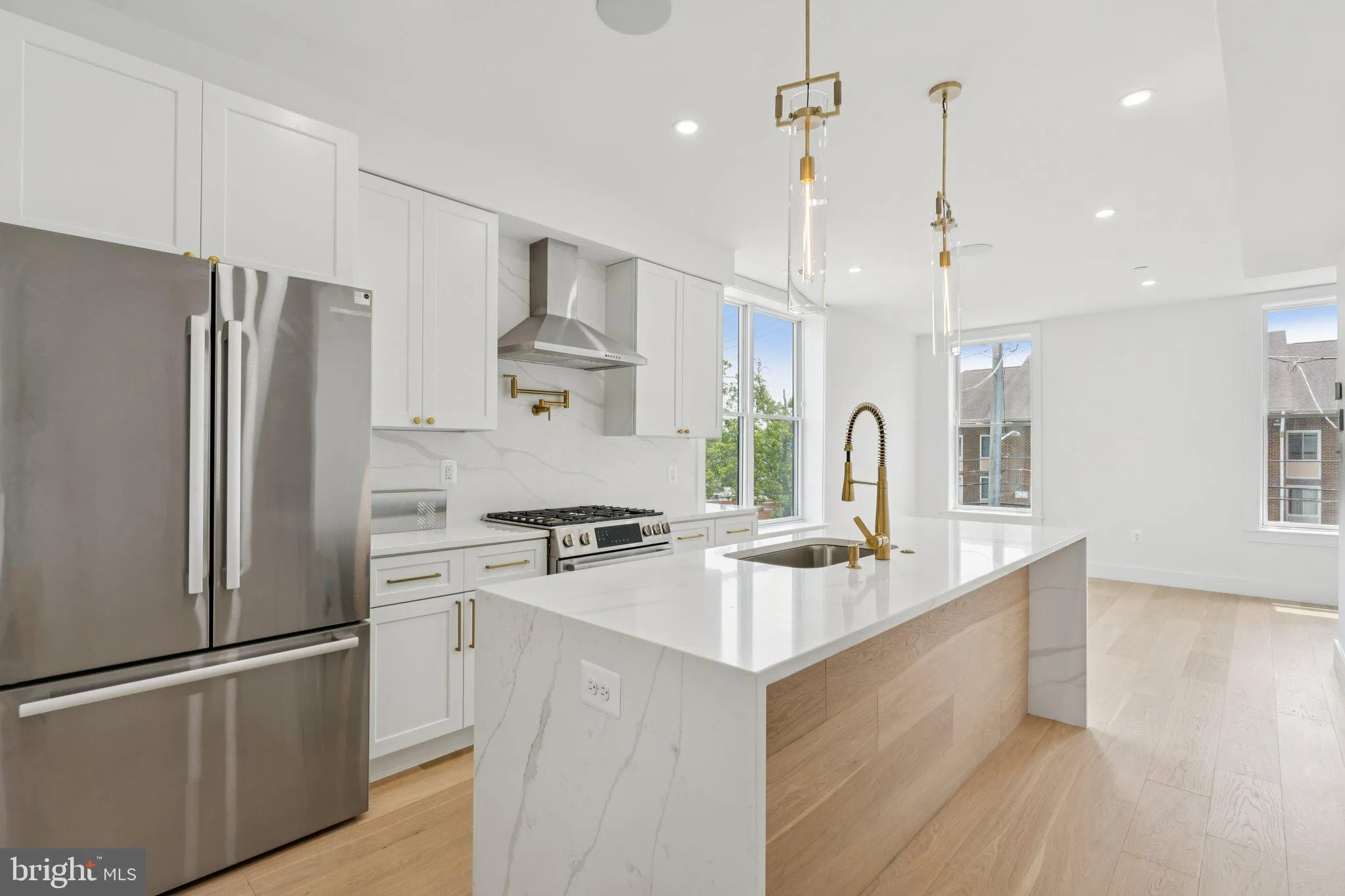 636 EDGEWOOD STREET, Washington, DC 20017