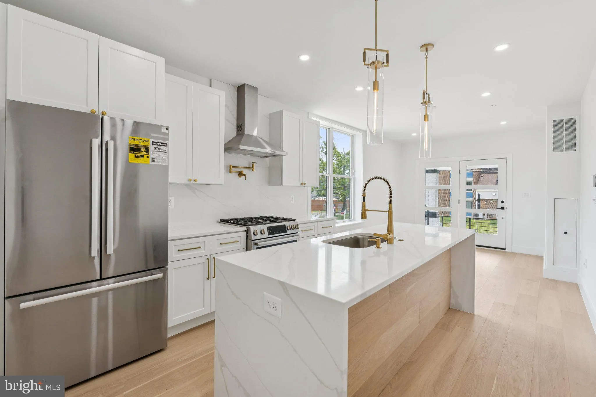 636 EDGEWOOD STREET, Washington, DC 20017