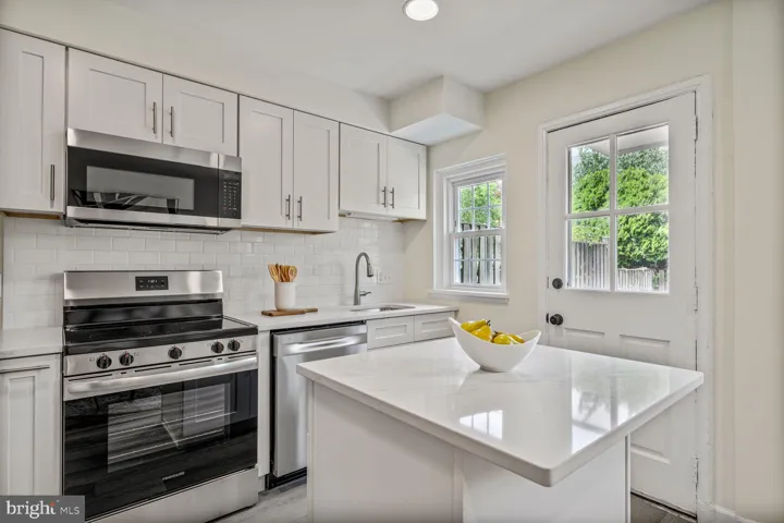 3465 S Wakefield St S, Arlington, Virginia 22206