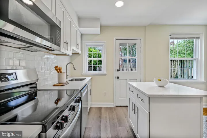 3465 S Wakefield St S, Arlington, Virginia 22206