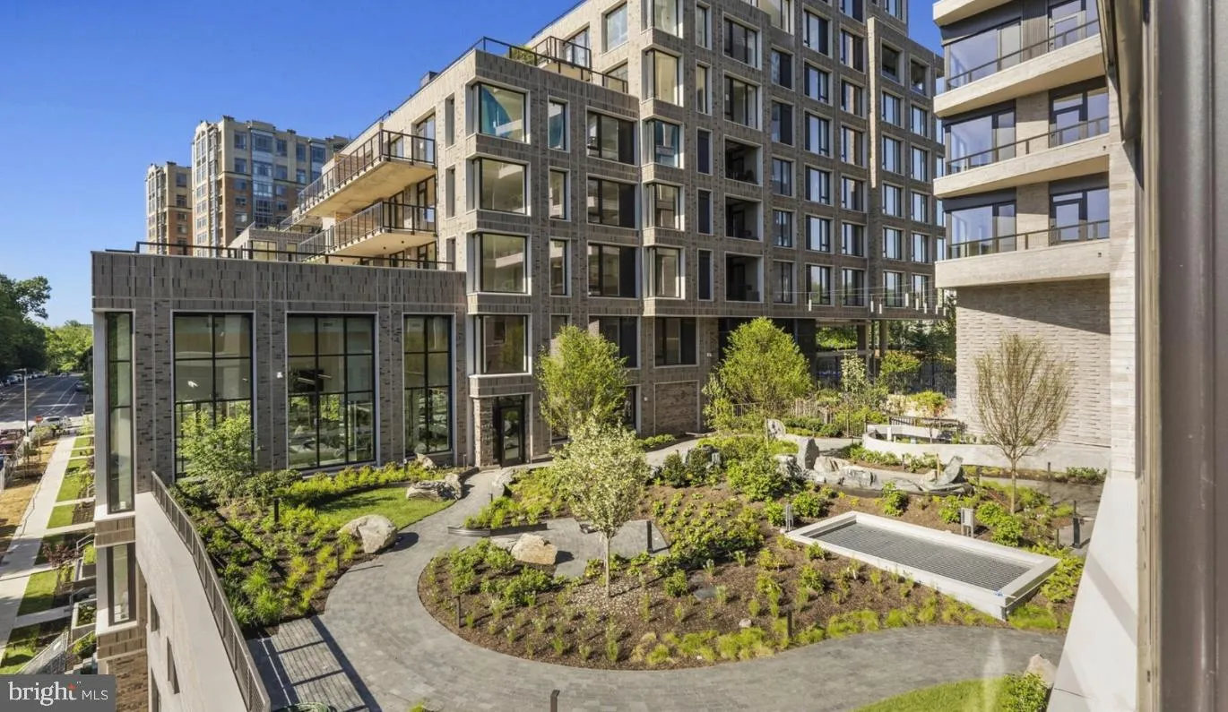 10511 STRATHMORE HALL STREET, North Bethesda, MD 20852