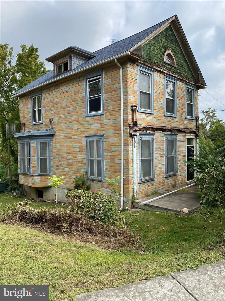 4616 FOOTE STREET, Washington, DC 20019
