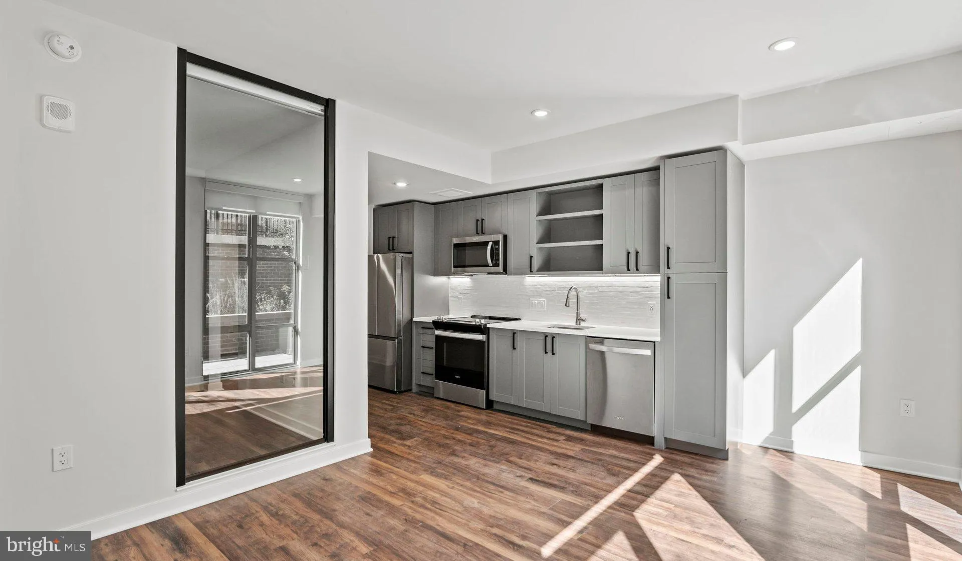 4000 WISCONSIN AVENUE, Washington, DC 20016