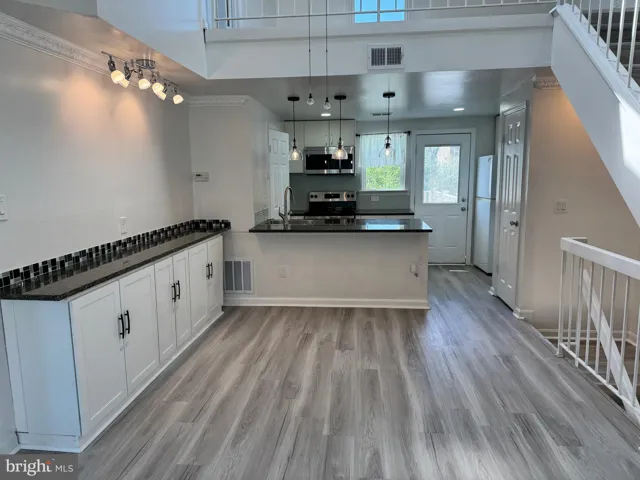 4443 Pembrook Village Dr #125, Alexandria, Virginia 22309