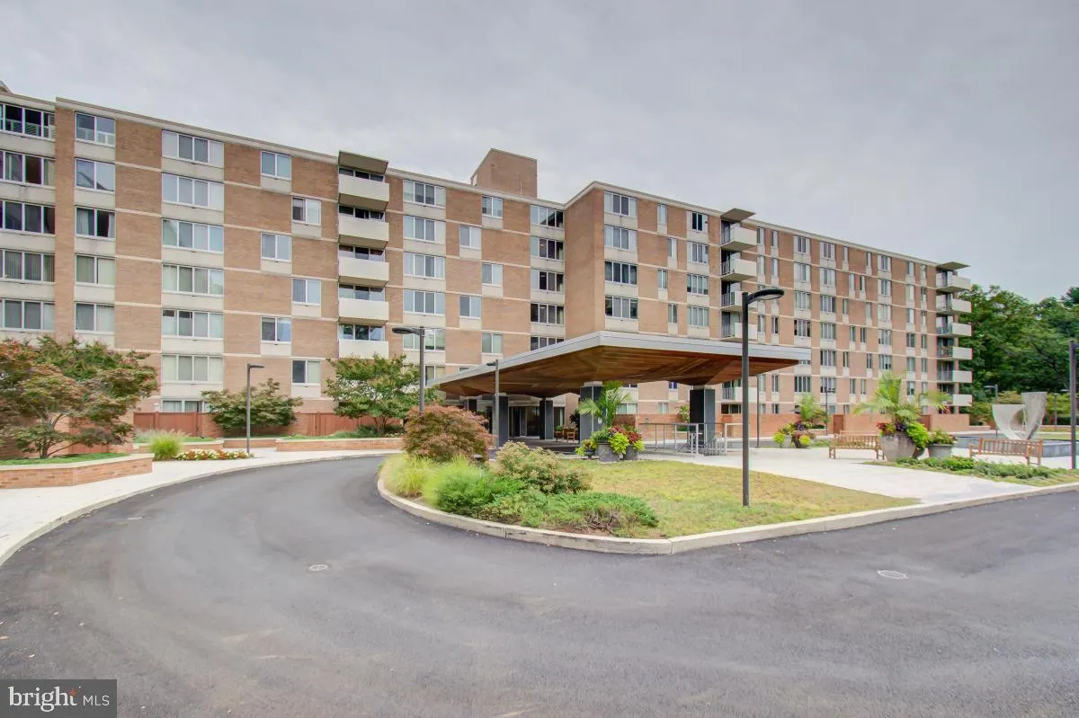 2939 VAN NESS STREET, Washington, DC 20008