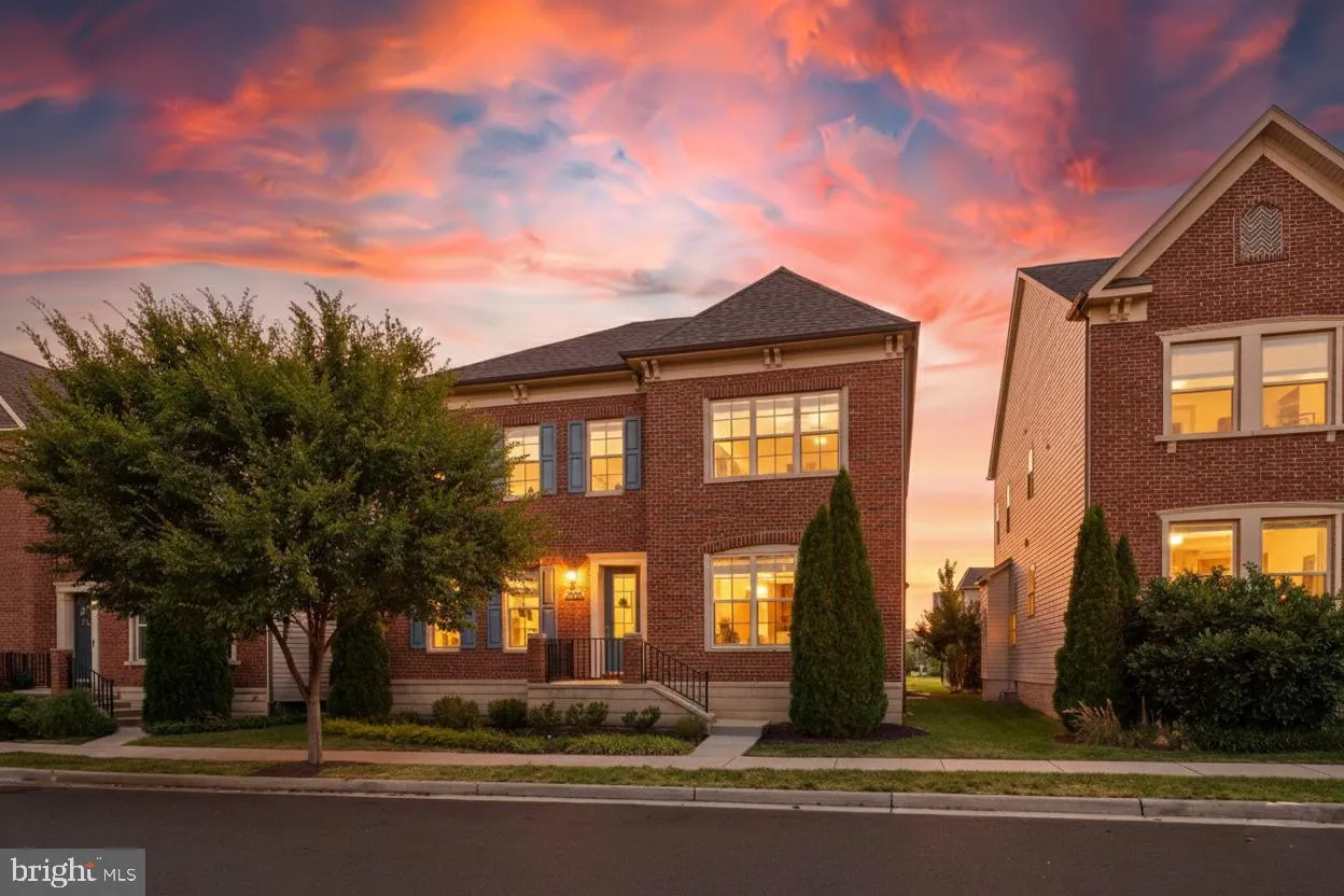 20624 HOLYOKE DRIVE, Ashburn, VA 20147