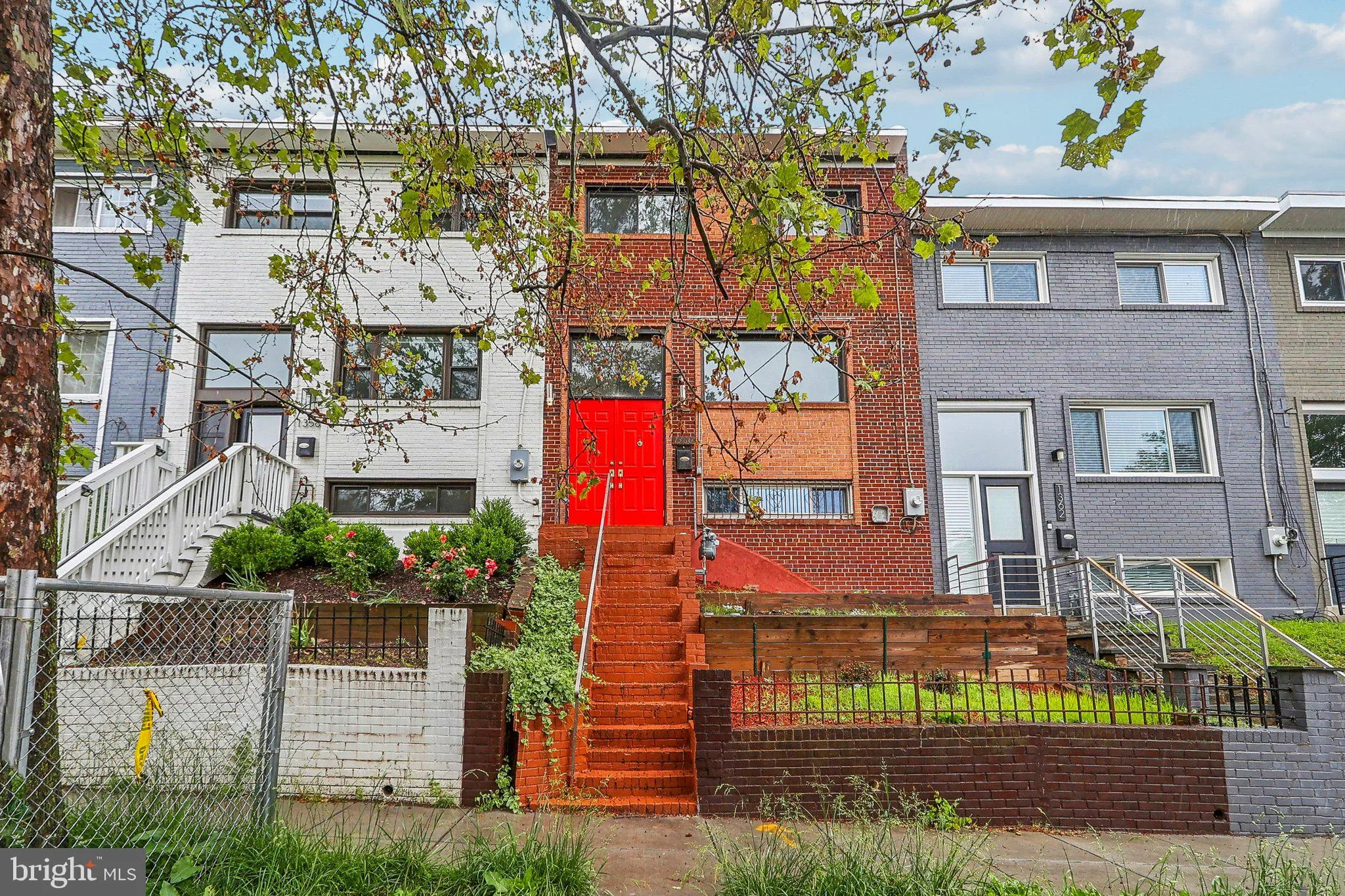 1360 W STREET, Washington, DC 20018