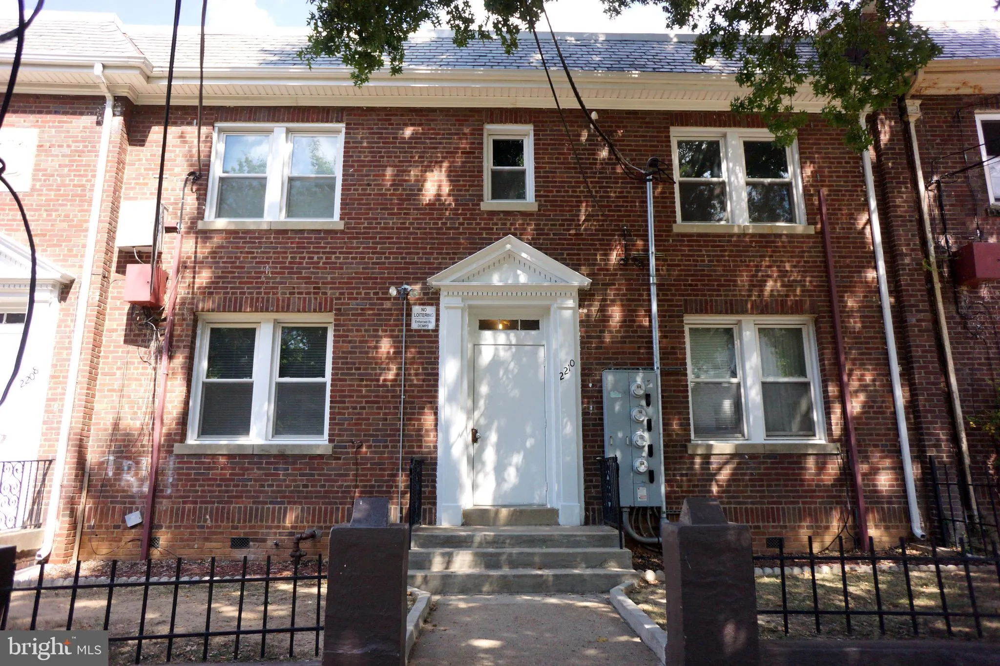 2210 NICHOLSON STREET, Washington, DC 20020