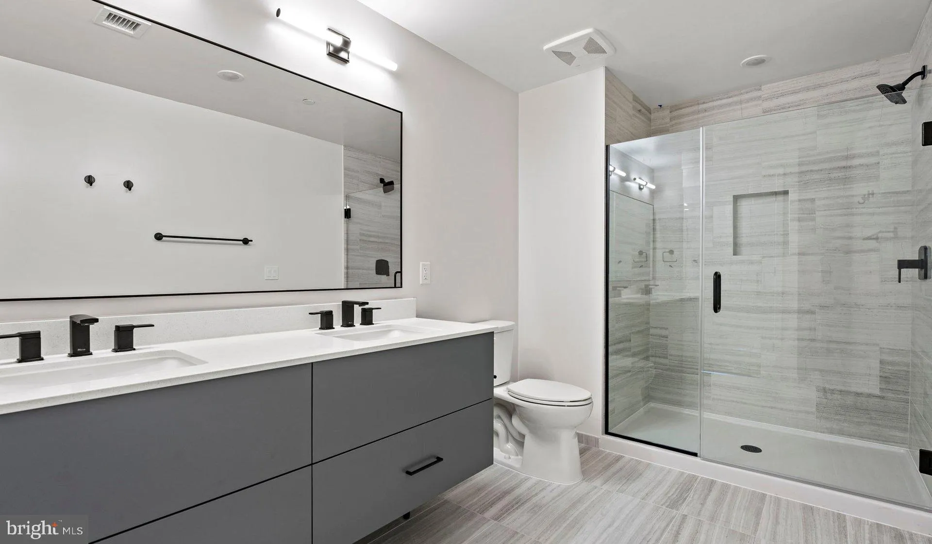 3990 UPTON STREET, Washington, DC 20016