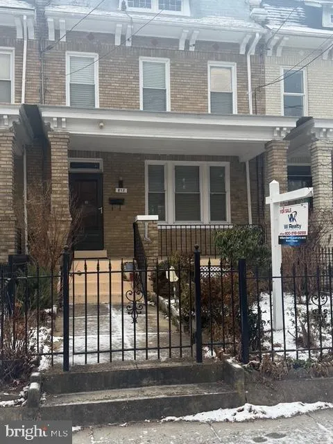 812 EMERSON STREET, Washington, DC 20011