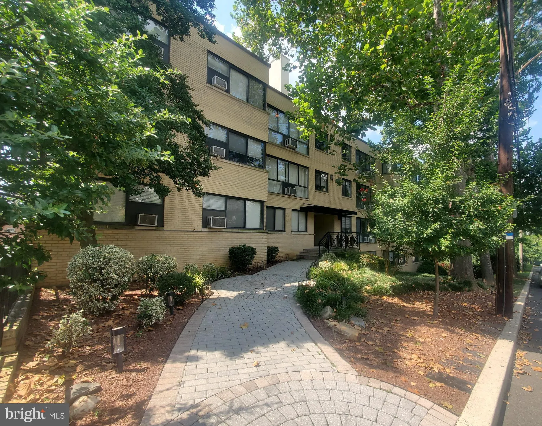 3901 TUNLAW ROAD, Washington, DC 20007