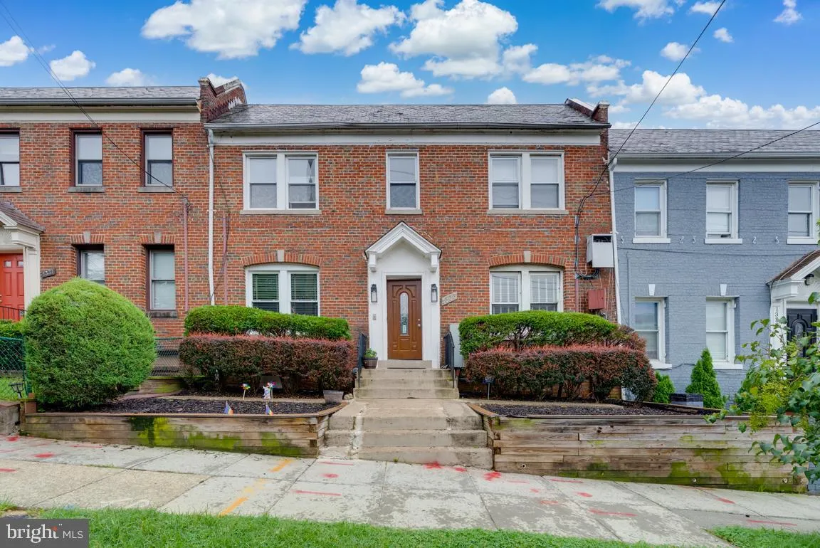 1333 ADAMS STREET, Washington, DC 20018