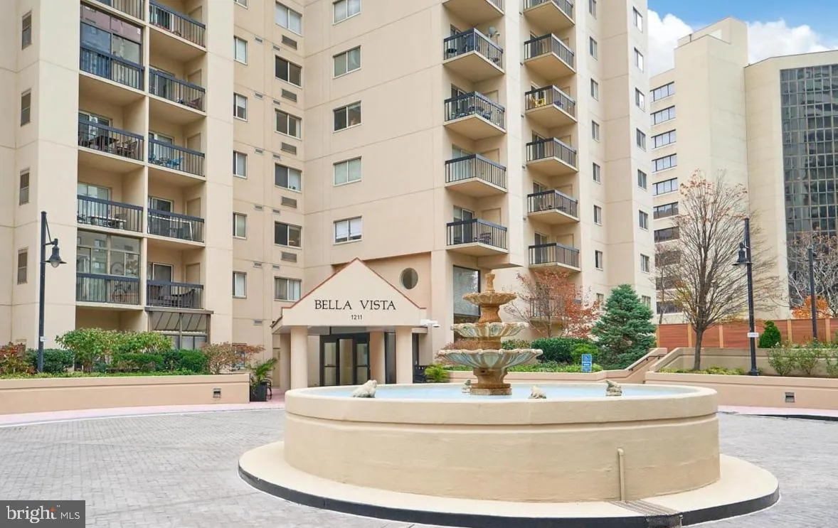 1211 EADS STREET, Arlington, VA 22202