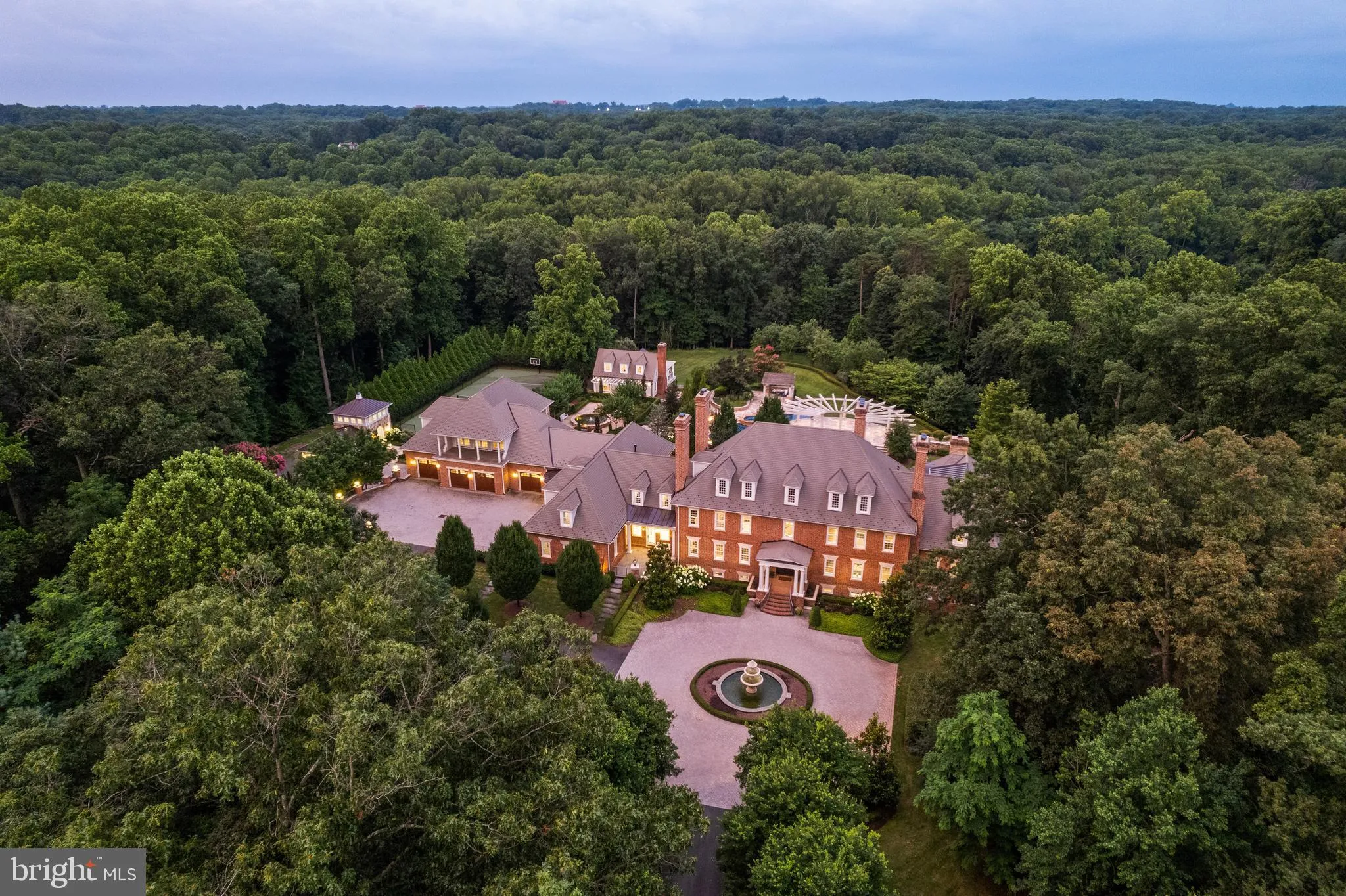 11100 KINGS CAVALIER COURT, Oakton, VA 22124