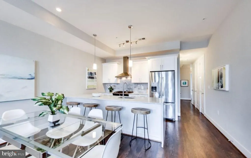 726 GIRARD STREET, Washington, DC 20001