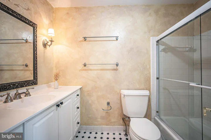 7330 Lewinsville Park Ct, Mclean, Virginia 22101