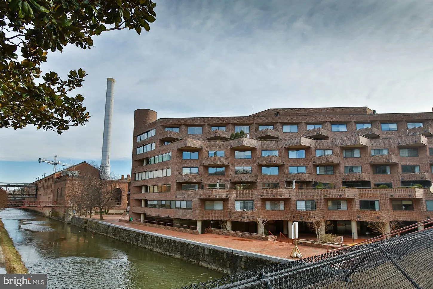 1015 33RD STREET, Washington, DC 20007