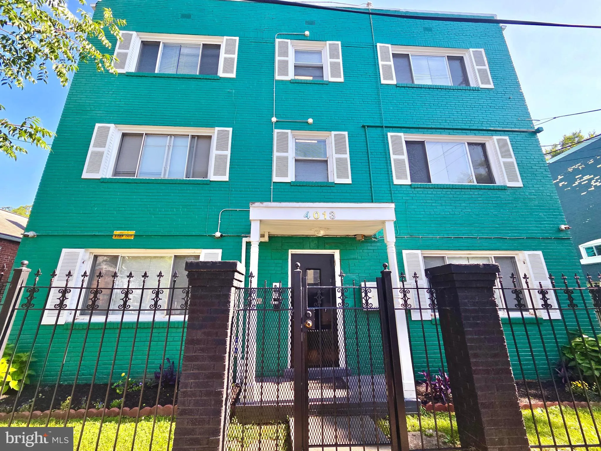 4013 GAULT PLACE, Washington, DC 20019