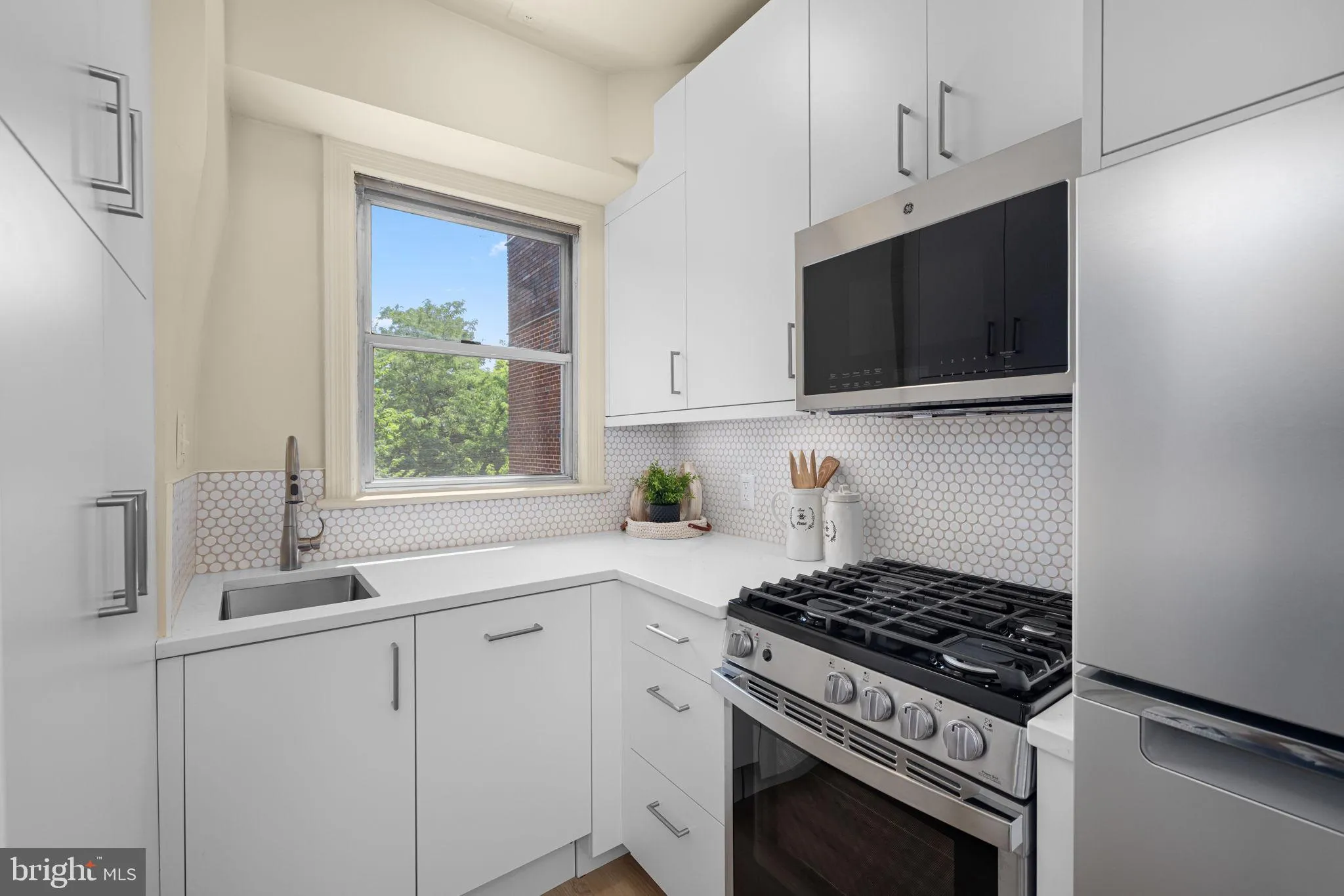 2500 Q STREET, Washington, DC 20007