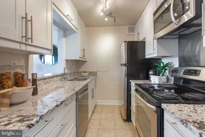 2501 Calvert St Nw #802, Washington, District of Columbia 20008