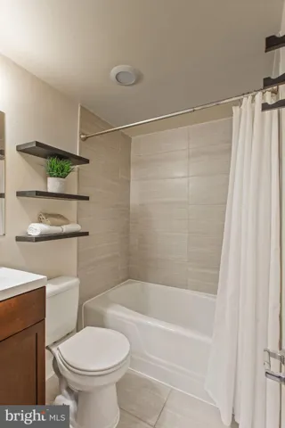 2501 Calvert St Nw #802, Washington, District of Columbia 20008