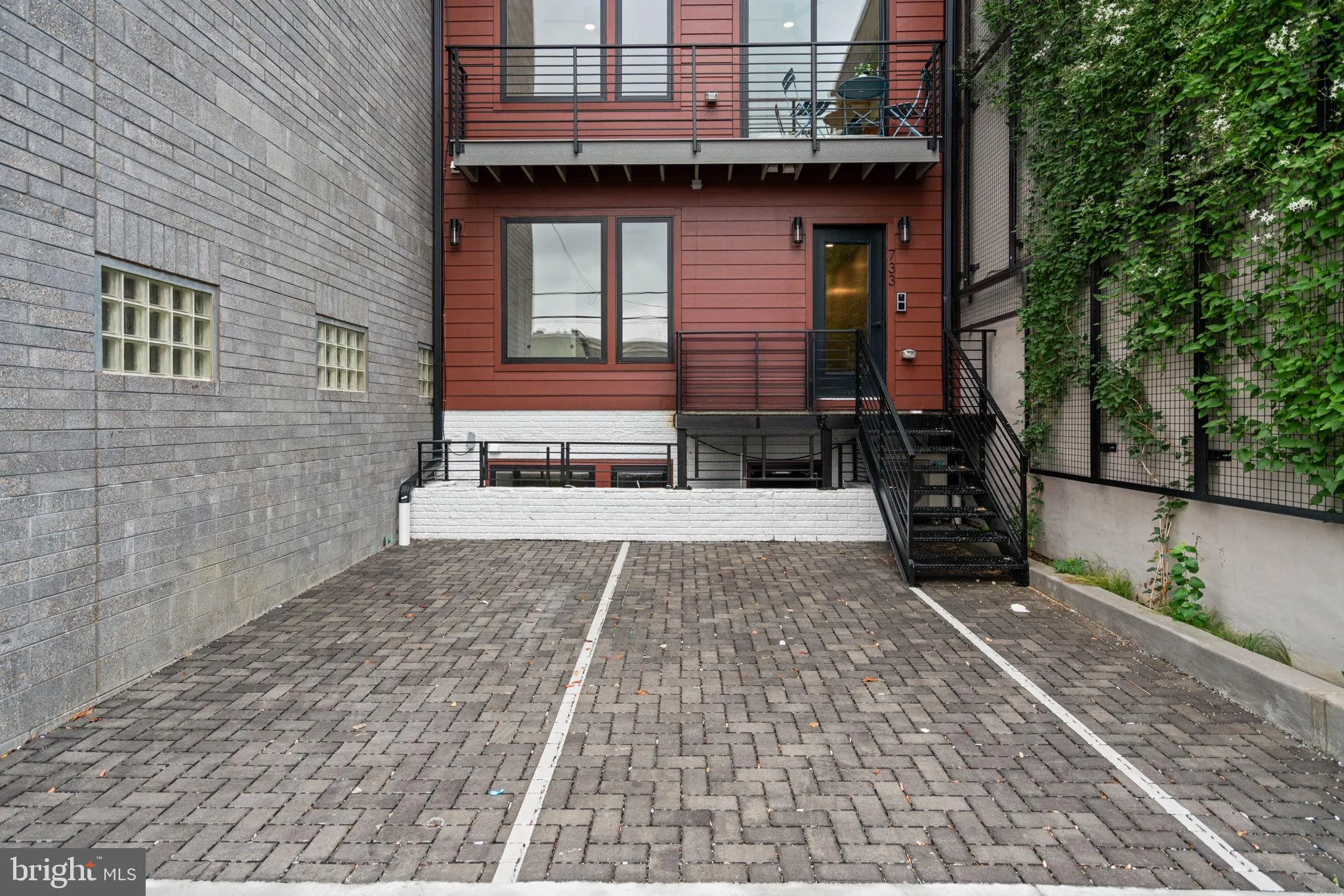 733 8TH STREET, Washington, DC 20003