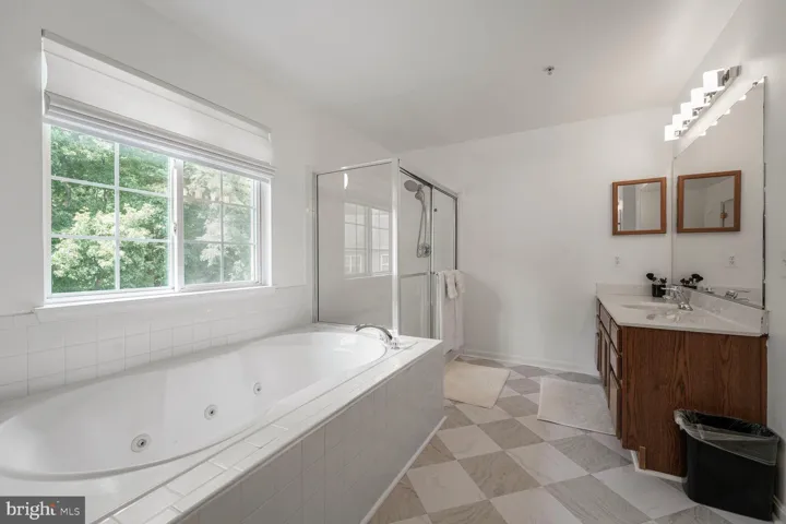 2604 Tree View Way, Fort Washington, Maryland 20744