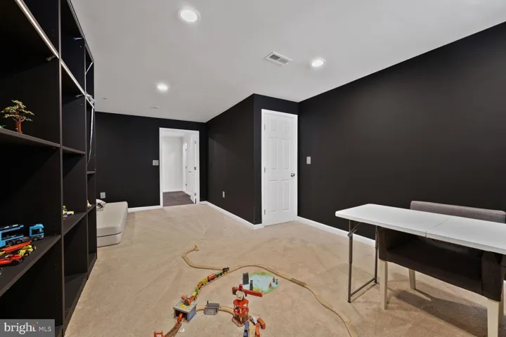 2604 Tree View Way, Fort Washington, Maryland 20744