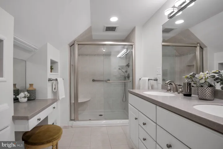 7401 Venice St, Falls Church, Virginia 22043