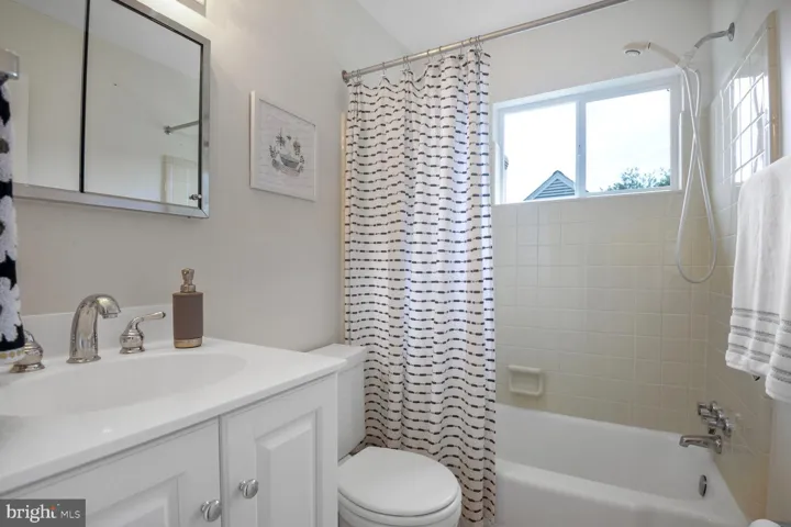 7401 Venice St, Falls Church, Virginia 22043