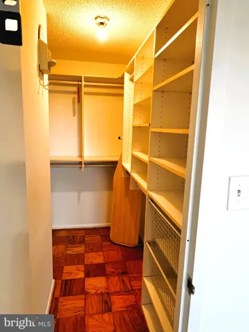 2500 N Van Dorn St #1006, Alexandria, Virginia 22302