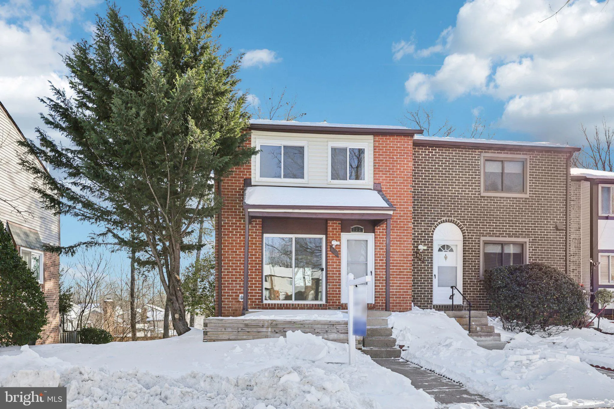 500 GILES PLACE, Sterling, VA 20164