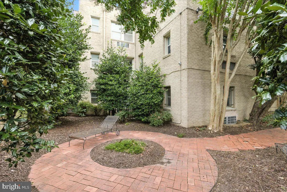 1367 K STREET, Washington, DC 20003
